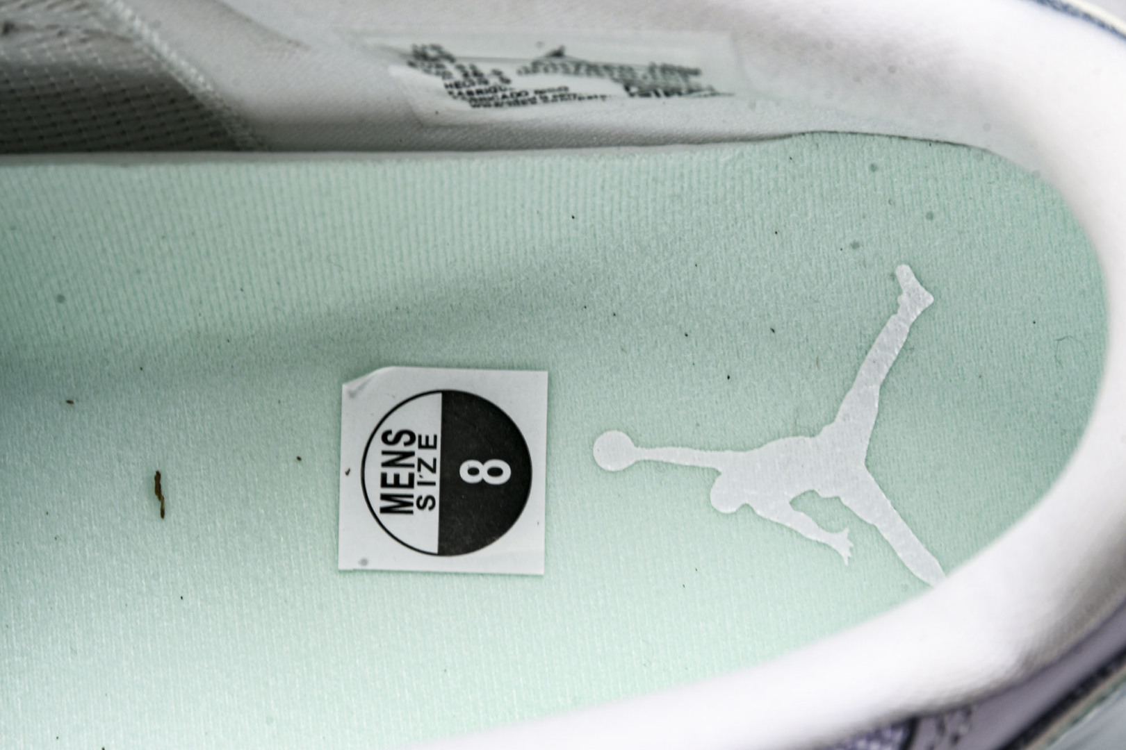 AJ11薄荷绿 尺码36-47.5

纯原版出品-Air Jordan 11 Low Lgloo AJ1