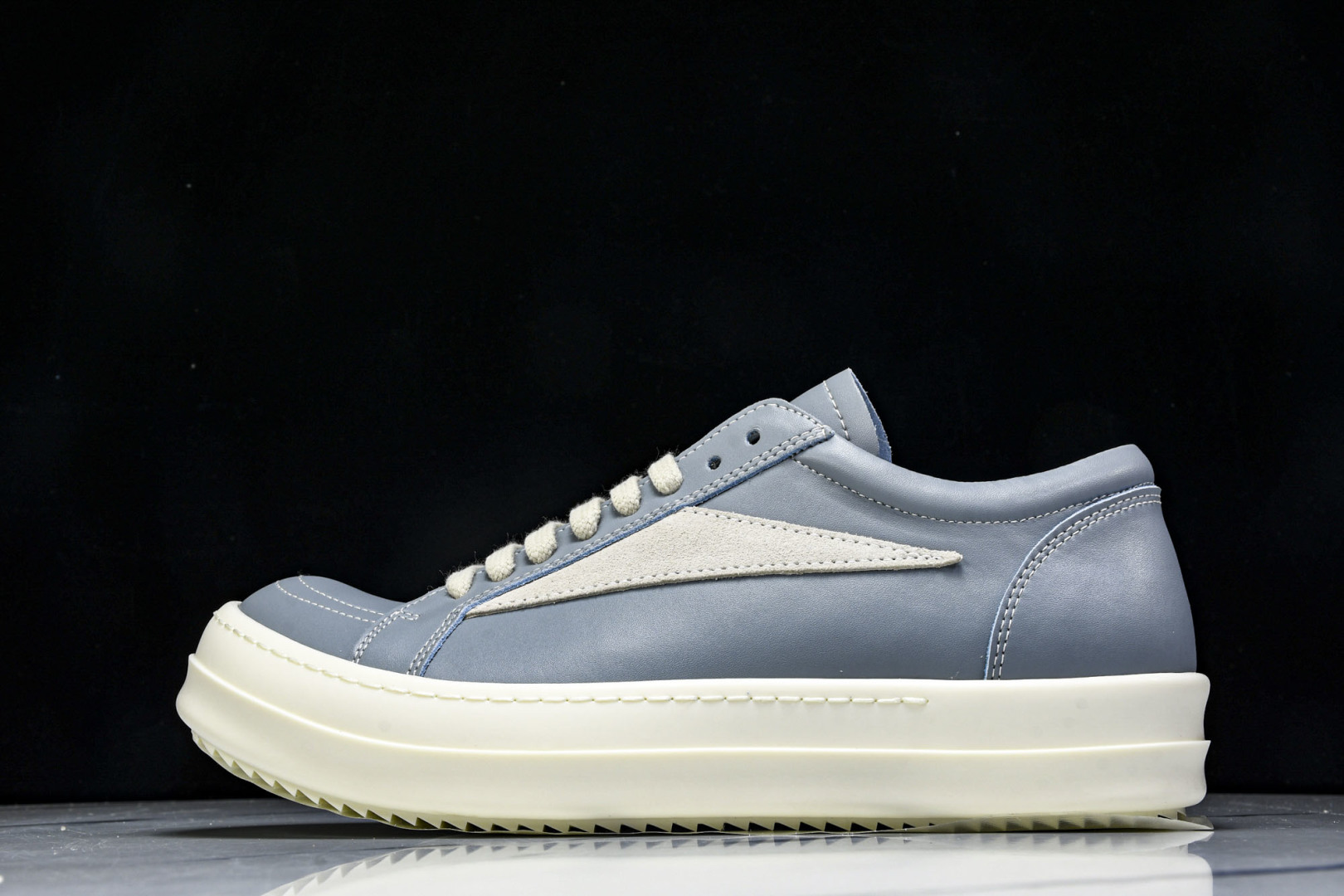 Rick 尺码36-46

纯原版出品-Rick Owens RO Mega 瑞克·欧文斯 雾霾蓝
尺码