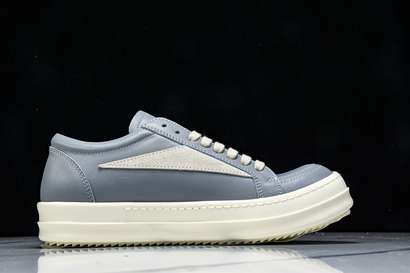 Rick 尺码36-46

纯原版出品-Rick Owens RO Mega 瑞克·欧文斯 雾霾蓝
尺码