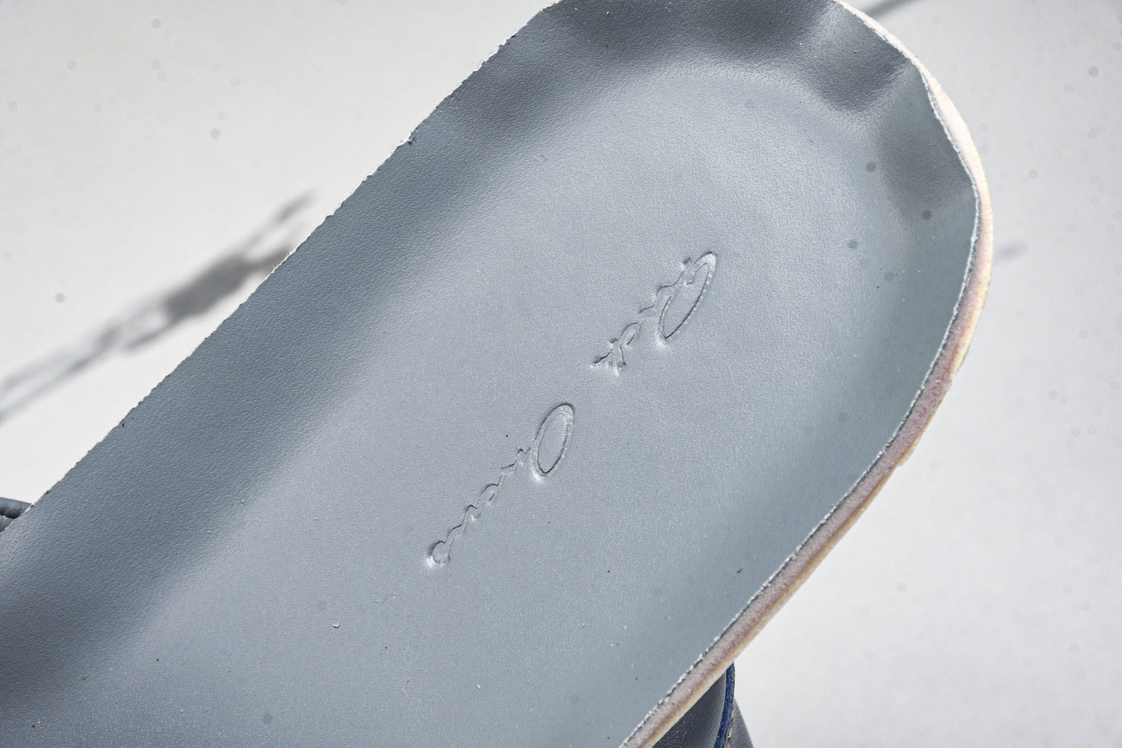 Rick 尺码36-46

纯原版出品-Rick Owens RO Mega 瑞克·欧文斯 雾霾蓝
尺码