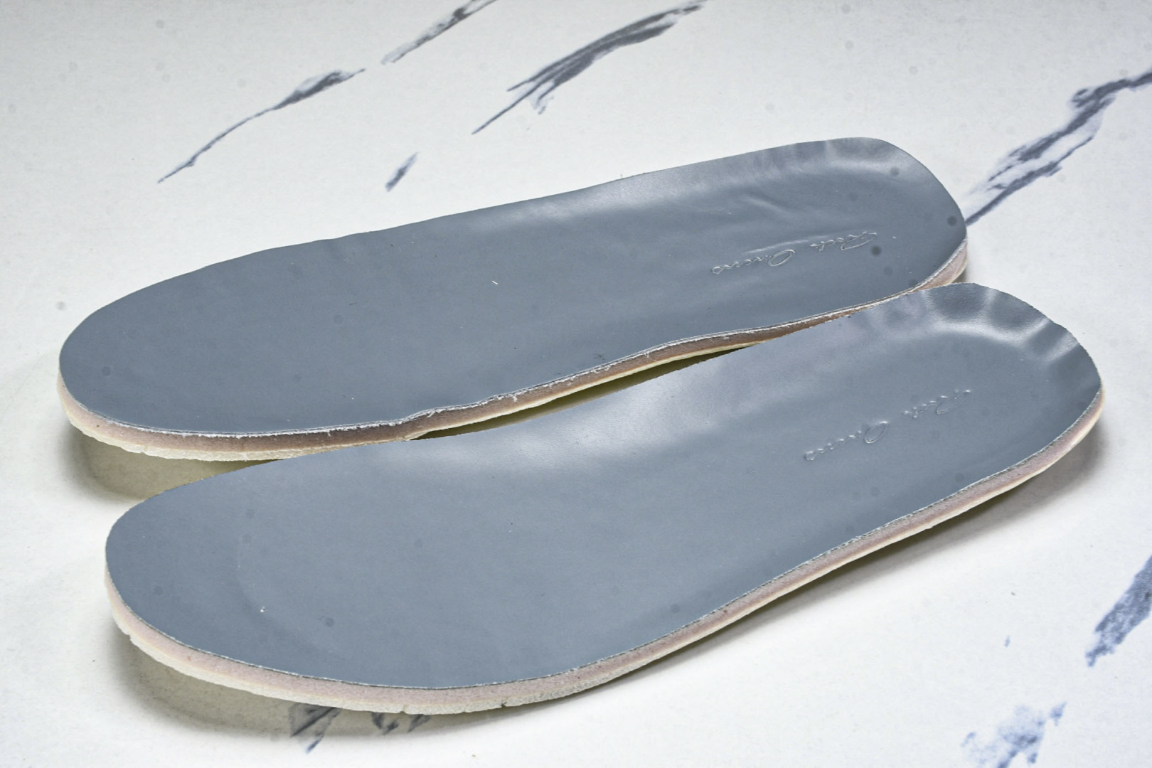 Rick 尺码36-46

纯原版出品-Rick Owens RO Mega 瑞克·欧文斯 雾霾蓝
尺码