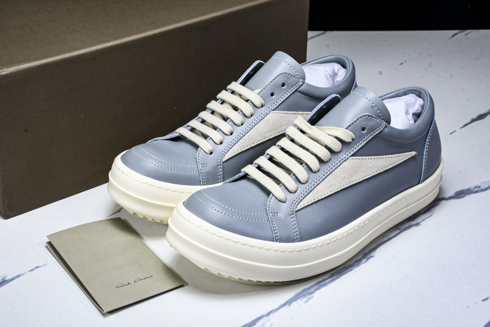 Rick 尺码36-46

纯原版出品-Rick Owens RO Mega 瑞克·欧文斯 雾霾蓝
尺码