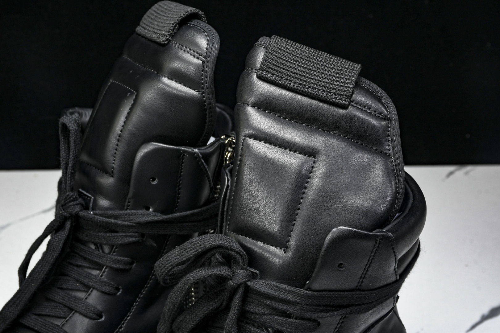 Rick 尺码36-46

纯原版出品-RICK OWENS 25春夏男士 奶白全粒面小牛皮运动鞋
尺码