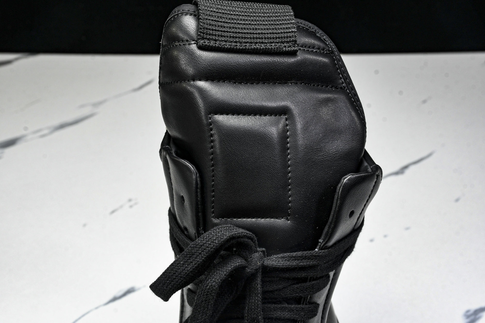 Rick 尺码36-46

纯原版出品-RICK OWENS 25春夏男士 奶白全粒面小牛皮运动鞋
尺码