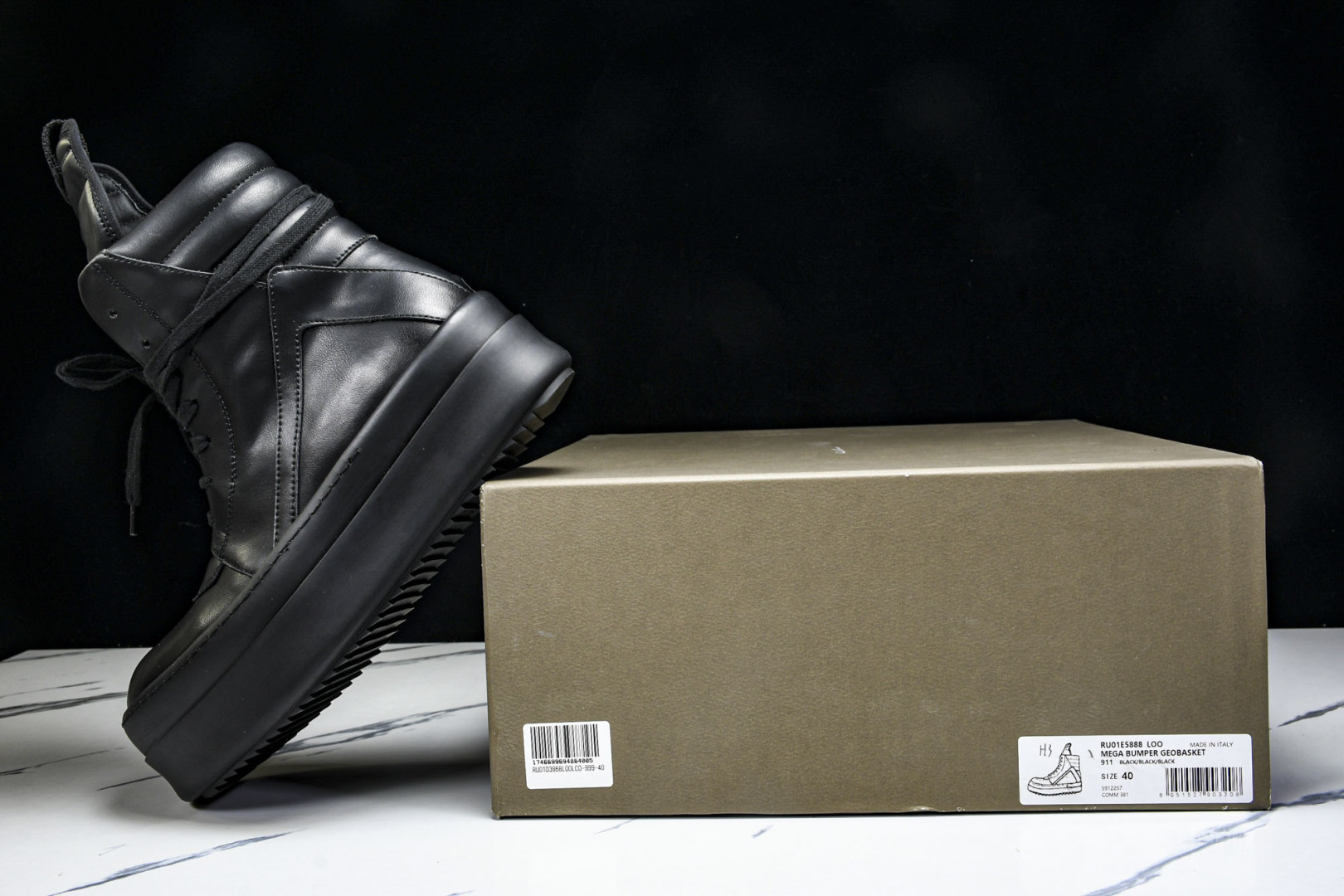 Rick 尺码36-46

纯原版出品-RICK OWENS 25春夏男士 奶白全粒面小牛皮运动鞋
尺码