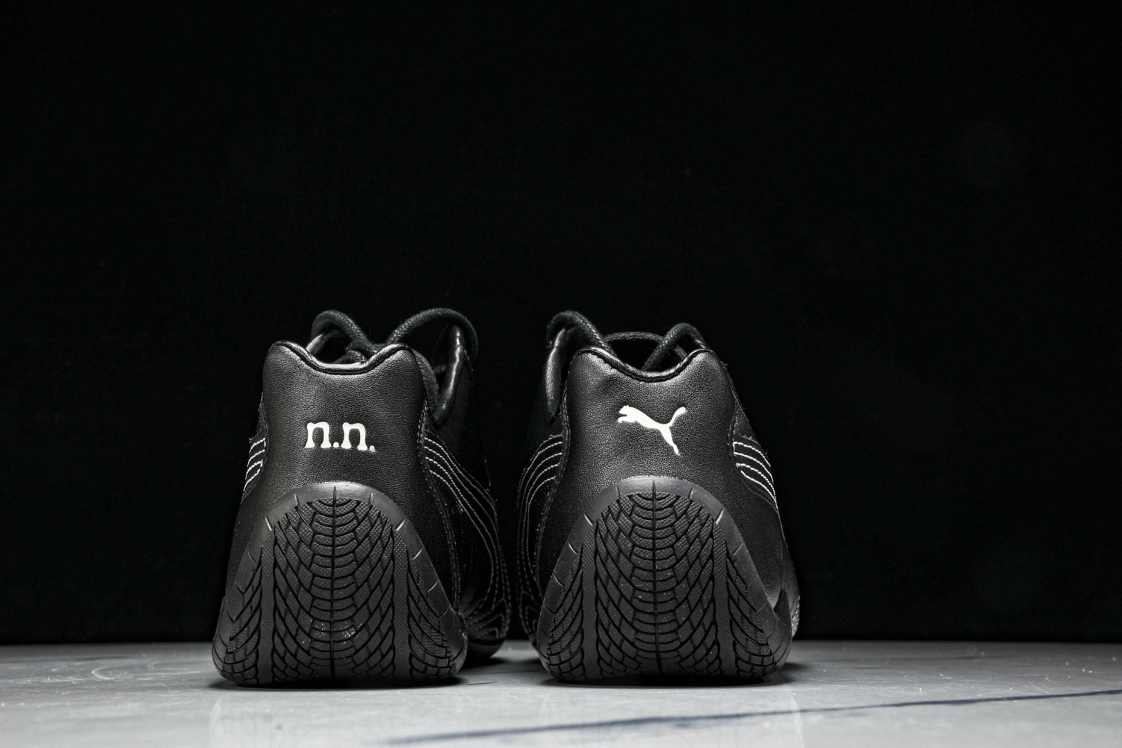 Puma 尺码36-45

纯原版出品-Puma SPeedcat x Noafterno Black 