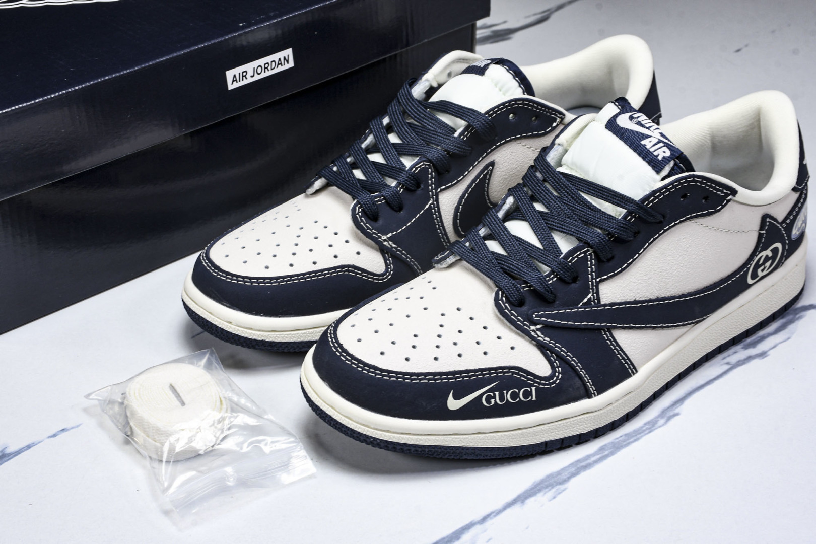  Travis Scott x Fragment Design x Air Jordan 1 Low O