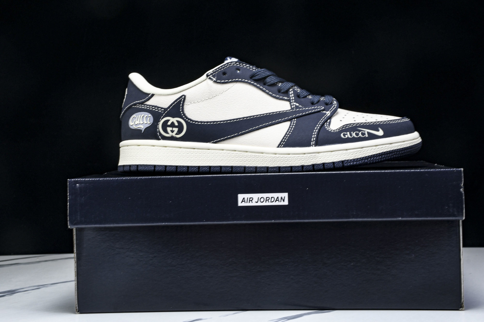  Travis Scott x Fragment Design x Air Jordan 1 Low O