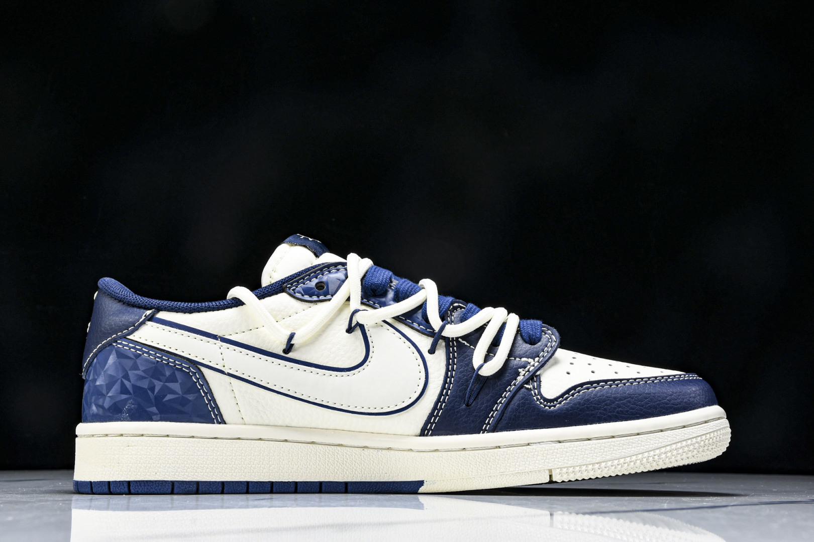  Travis Scott x Fragment Design x Air Jordan 1 Low O