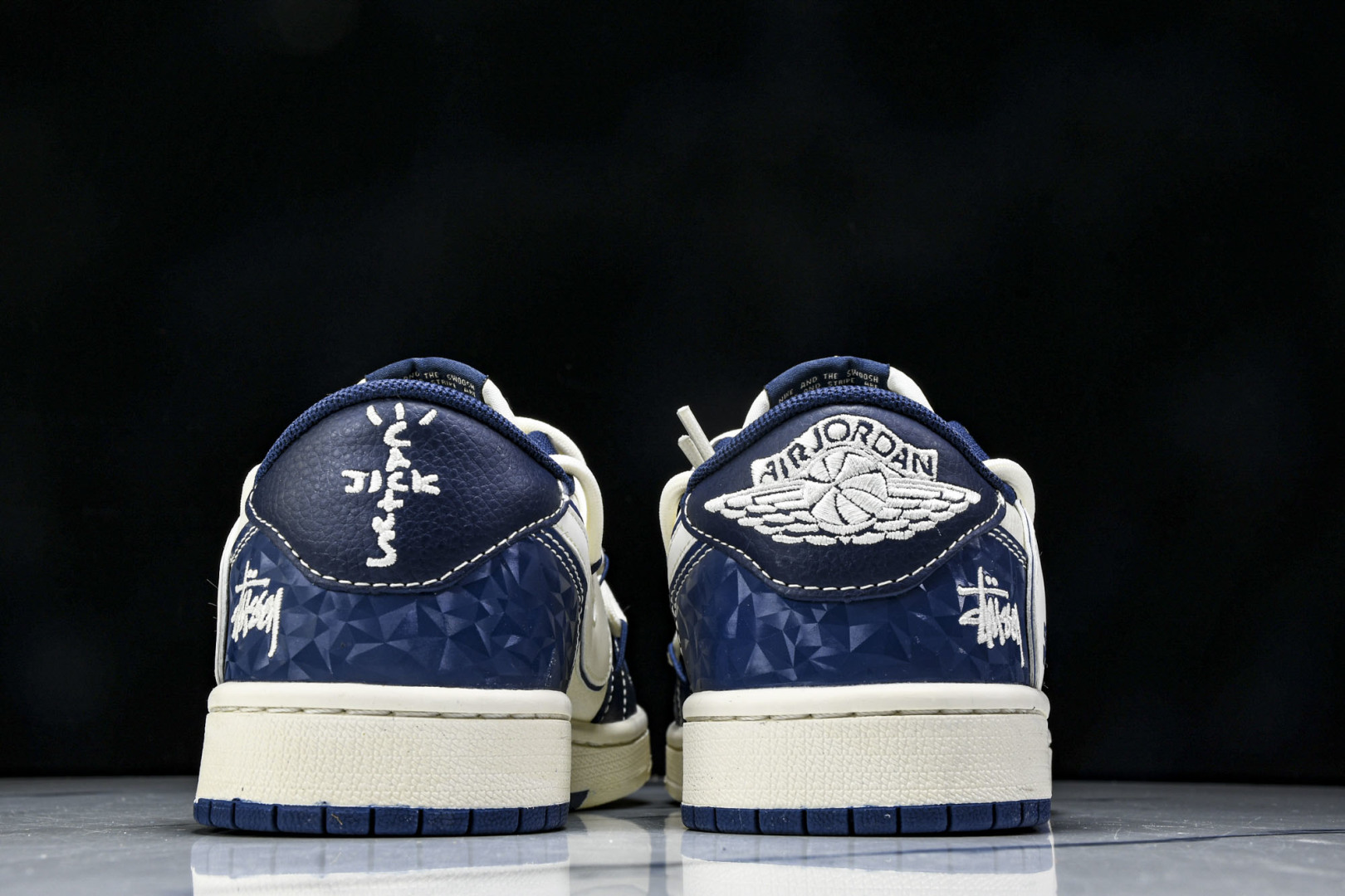  Travis Scott x Fragment Design x Air Jordan 1 Low O