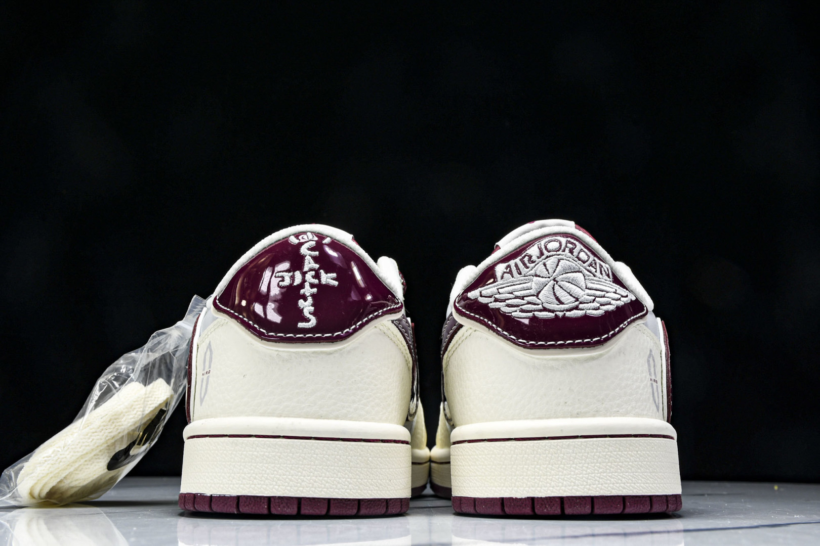  Travis Scott x Fragment Design x Air Jordan 1 Low O