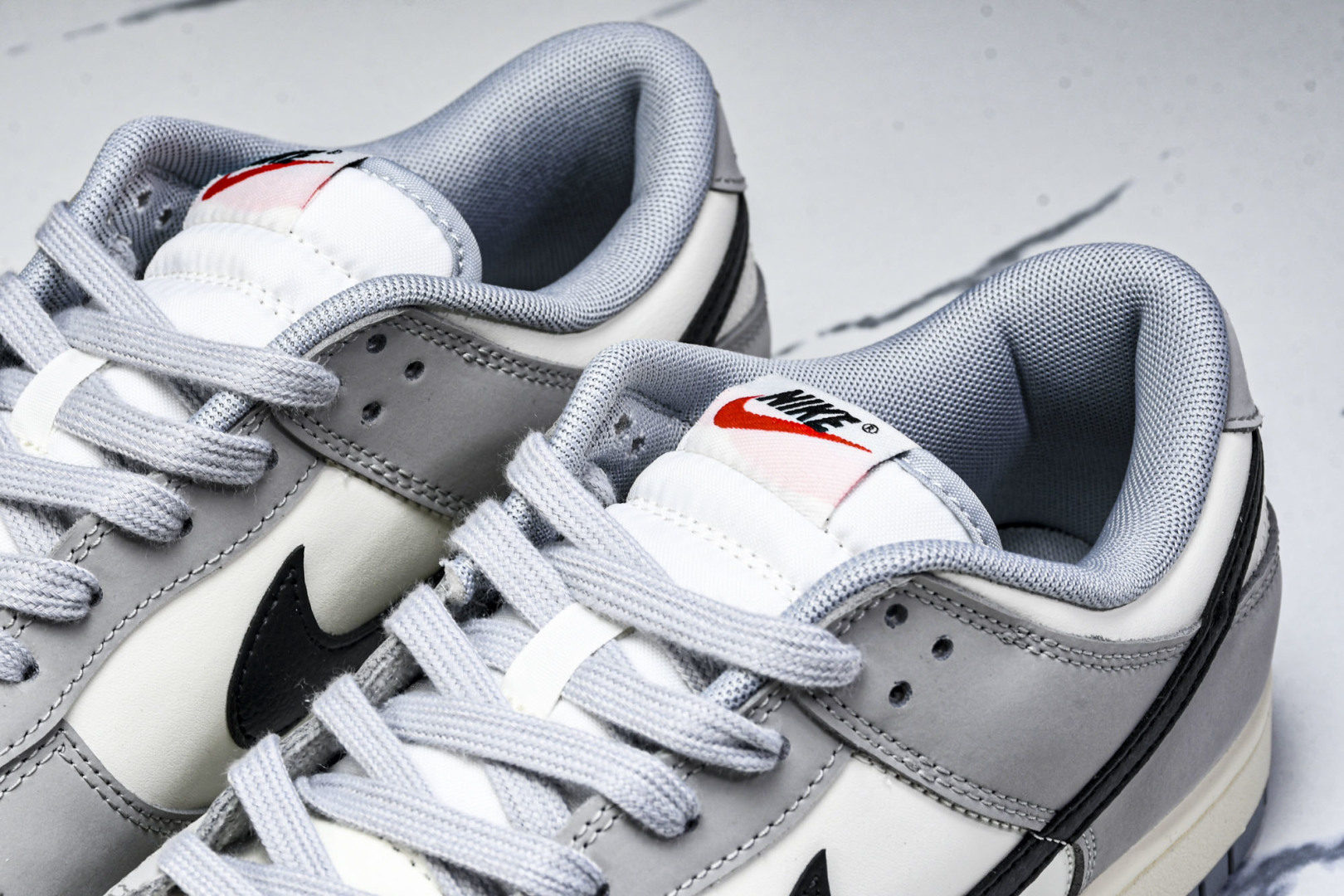  Nike SB Dunk Low 白黑灰 低帮休闲板鞋 IB3079-101 尺寸 40 40.5 4