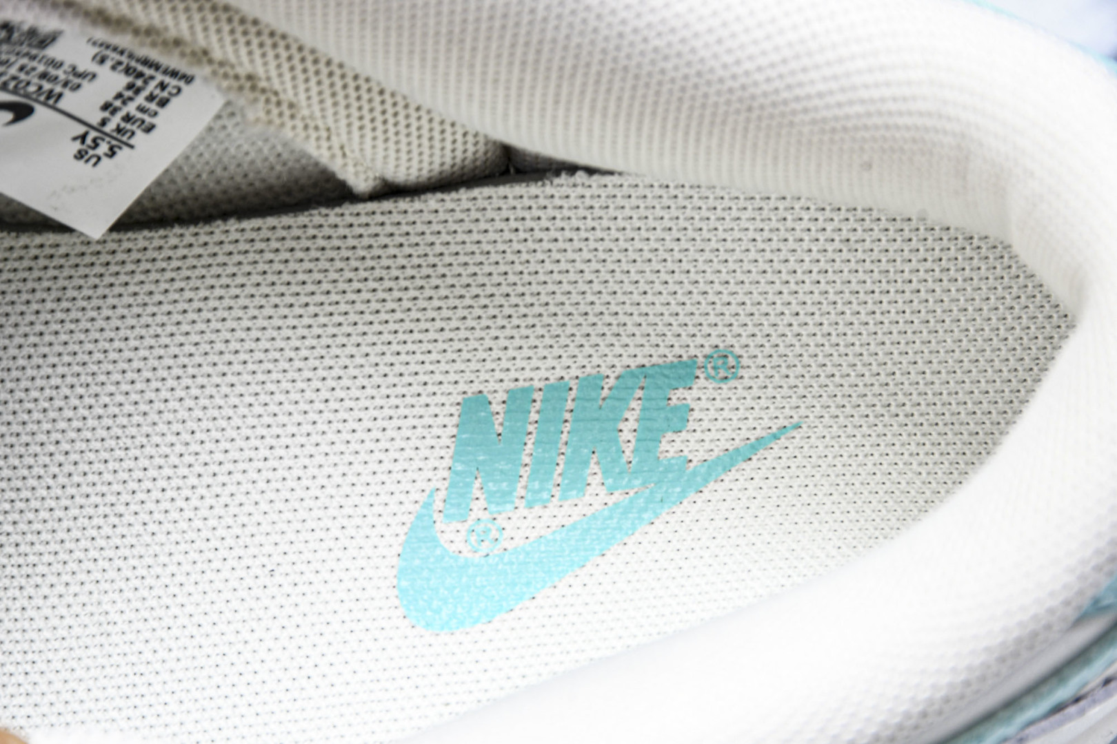  Nike SB Dunk Low 恋爱物语 周年高端定制 低帮休闲板鞋 WC0212-017 尺寸 3