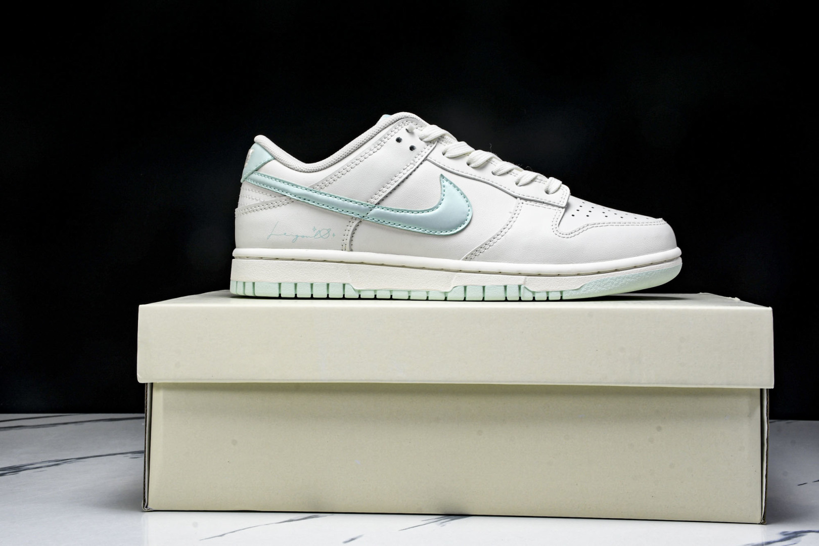  Nike SB Dunk Low 恋爱物语 周年高端定制 低帮休闲板鞋 WC0212-017 尺寸 3