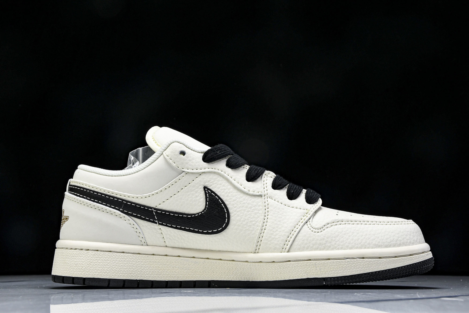  Air Jordan 1 Low AJ1 乔1 斯图西联名 拉丝黑勾 高端定制 低帮复古篮球鞋 XX3