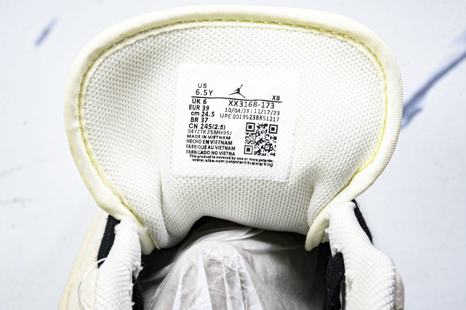  Air Jordan 1 Low AJ1 乔1 斯图西联名 拉丝黑勾 高端定制 低帮复古篮球鞋 XX3
