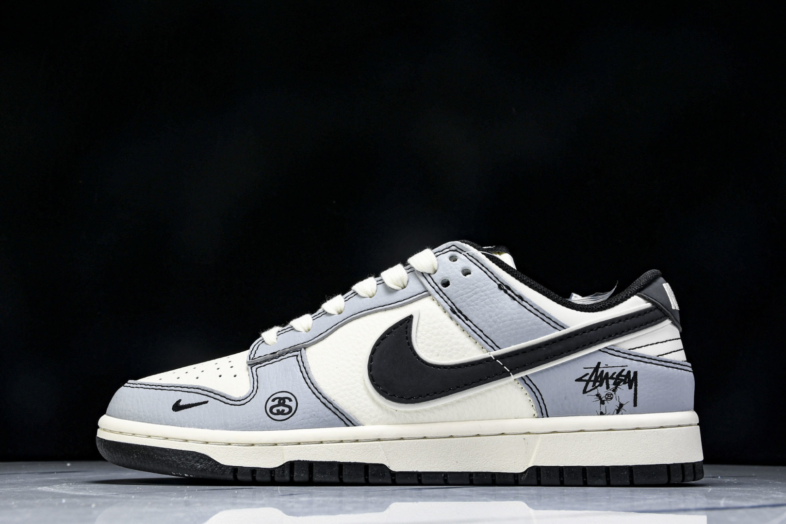  Nike SB Dunk Low 斯图西联名 灰黑勾 周年高端定制 低帮休闲板鞋 XS6089-596