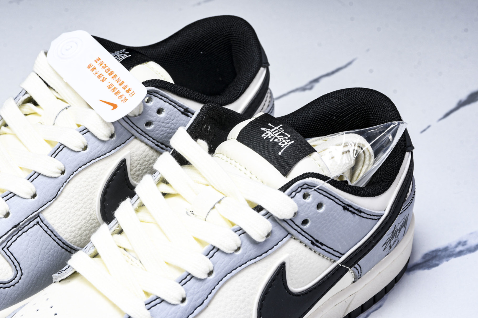  Nike SB Dunk Low 斯图西联名 灰黑勾 周年高端定制 低帮休闲板鞋 XS6089-596