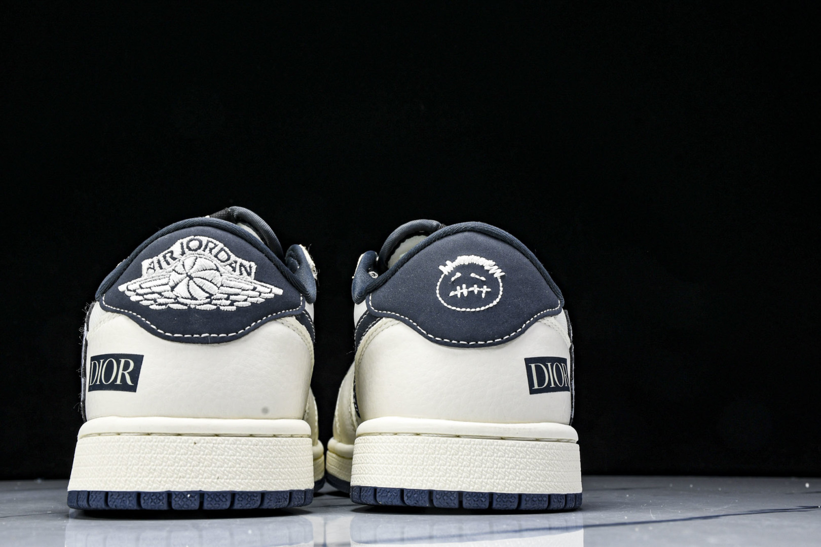  Travis Scott x Fragment Design x Air Jordan 1 Low O