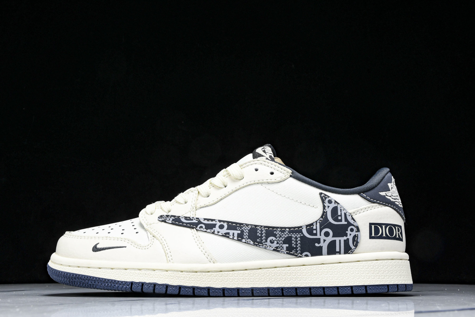  Travis Scott x Fragment Design x Air Jordan 1 Low O