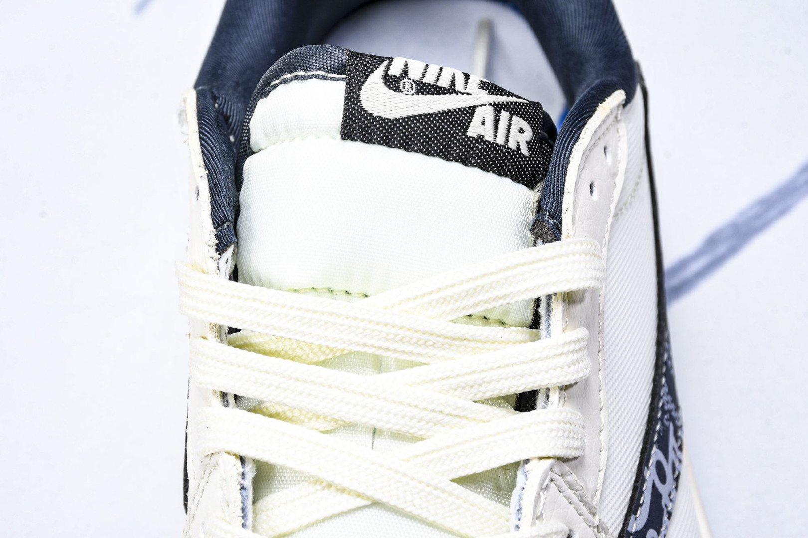  Travis Scott x Fragment Design x Air Jordan 1 Low O