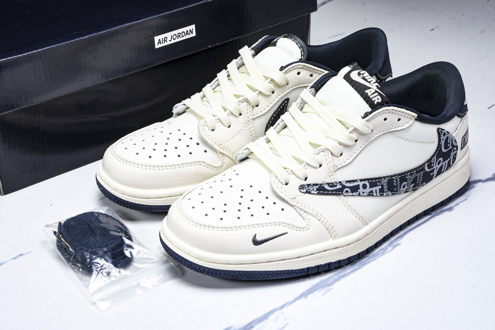  Travis Scott x Fragment Design x Air Jordan 1 Low O