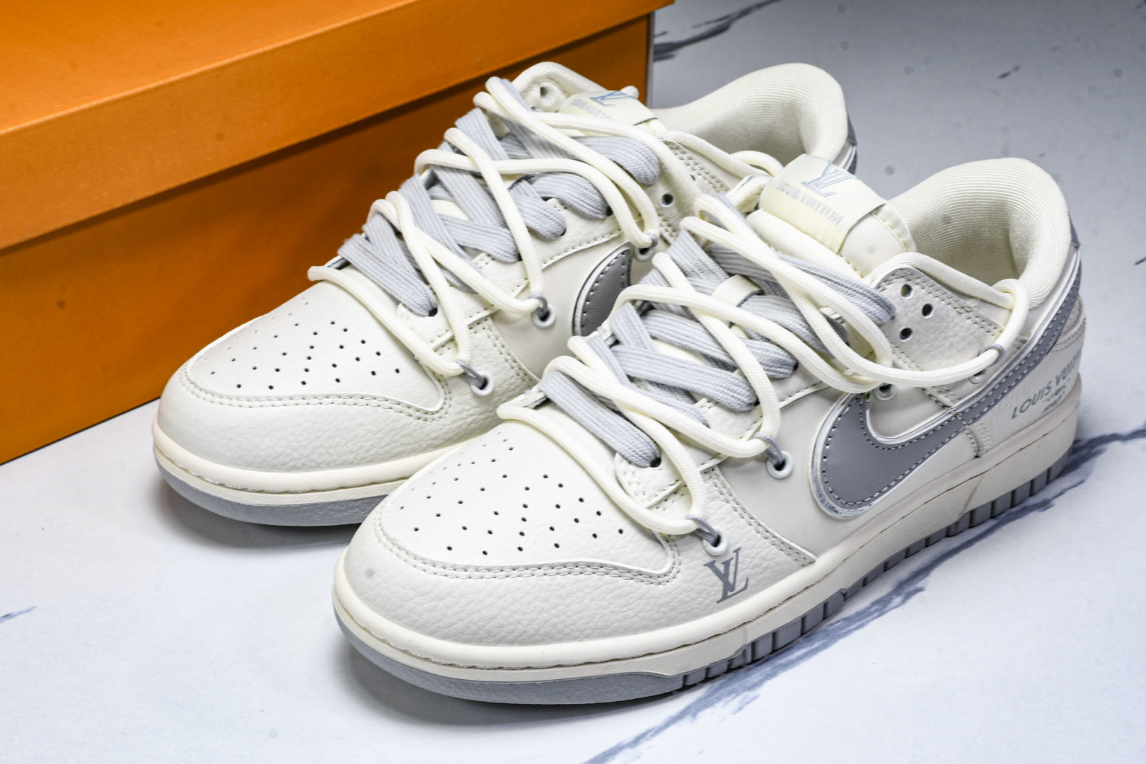  Nike SB Dunk Low LV联名 绑带灰勾 周年高端定制 低帮休闲板鞋 DM6868-092