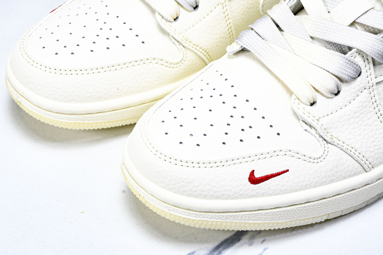  Air Jordan 1 Low AJ1 乔1 Supreme联名 米灰双色 高端定制 低帮复古篮球鞋