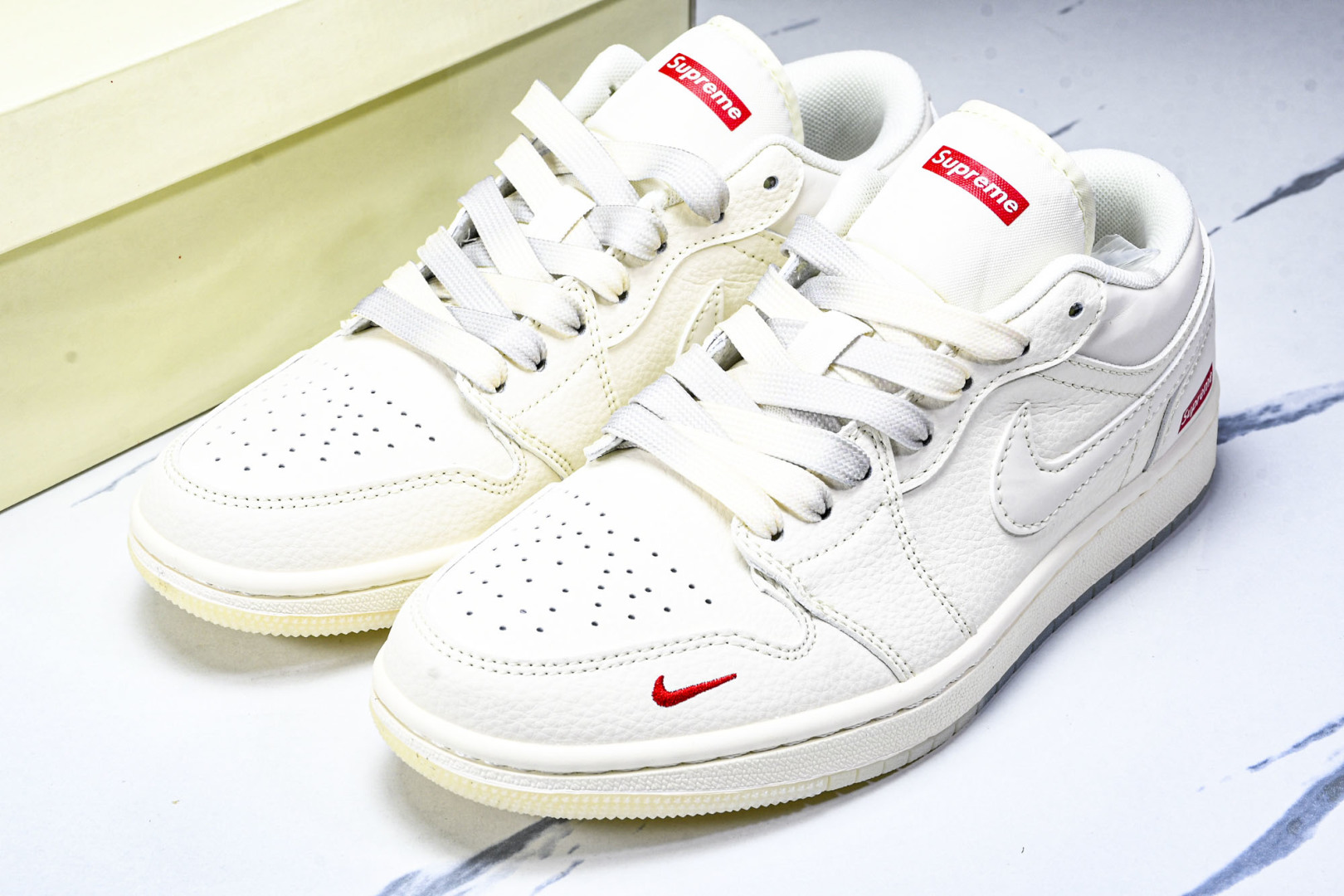  Air Jordan 1 Low AJ1 乔1 Supreme联名 米灰双色 高端定制 低帮复古篮球鞋