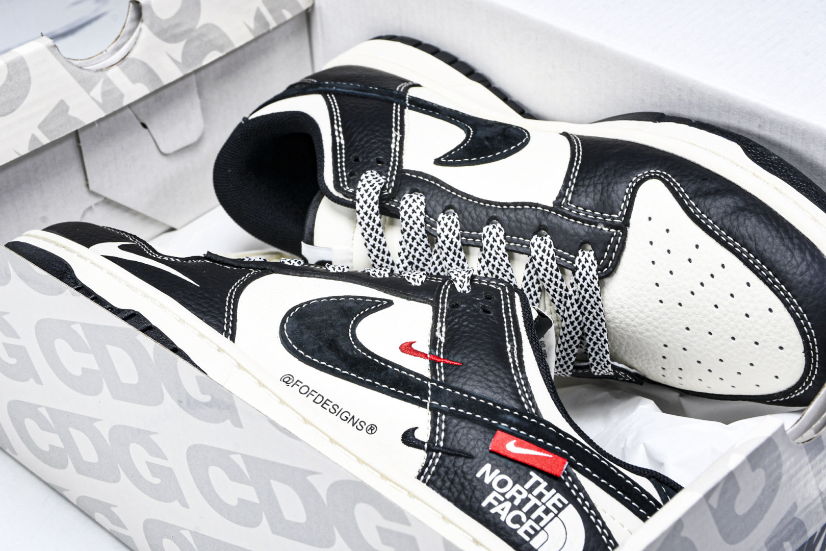  Nike SB Dunk Low 北面联名 黑白黑勾黑勾 周年高端定制 低帮休闲板鞋 YX5066-3