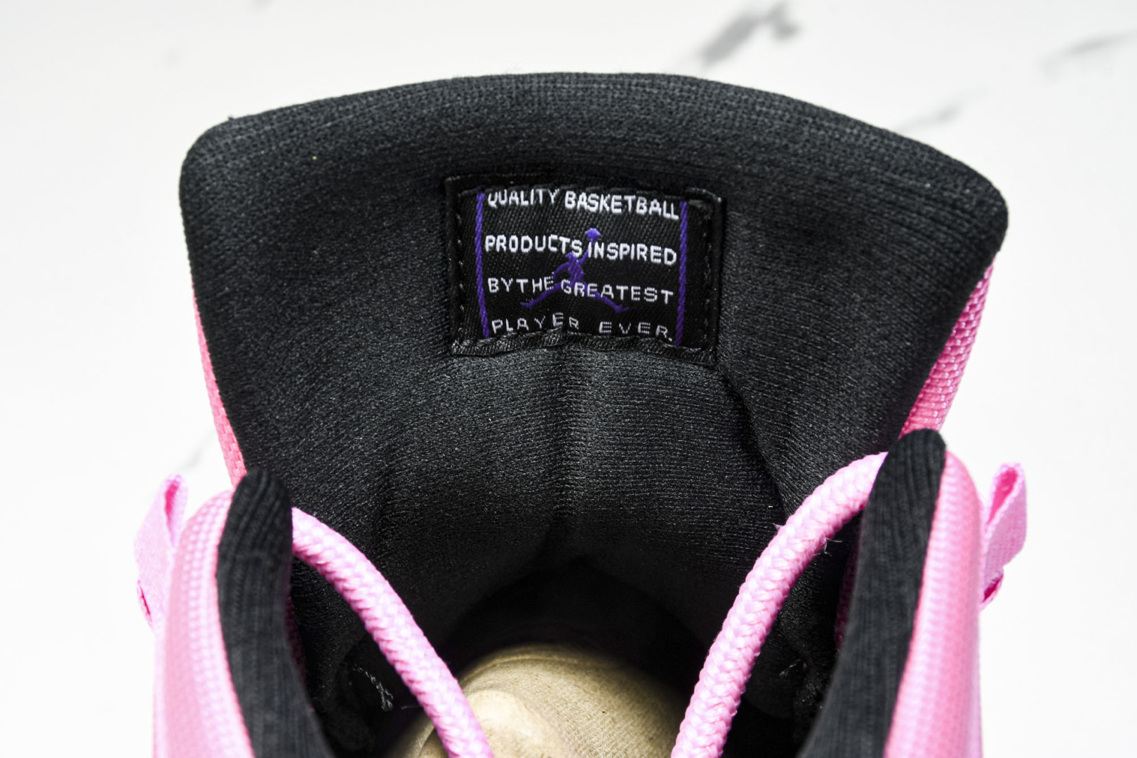AJ11黑粉 尺码40-47.5

纯原版出品-Air Jordan 11 Retro AJ11 乔11