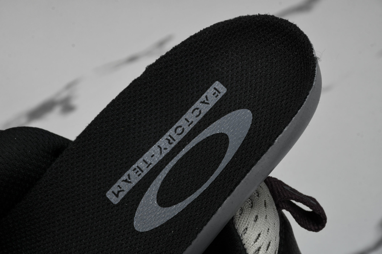 Oakley 尺码39-46

纯原-Brain Dead x Oakley Factory Team 