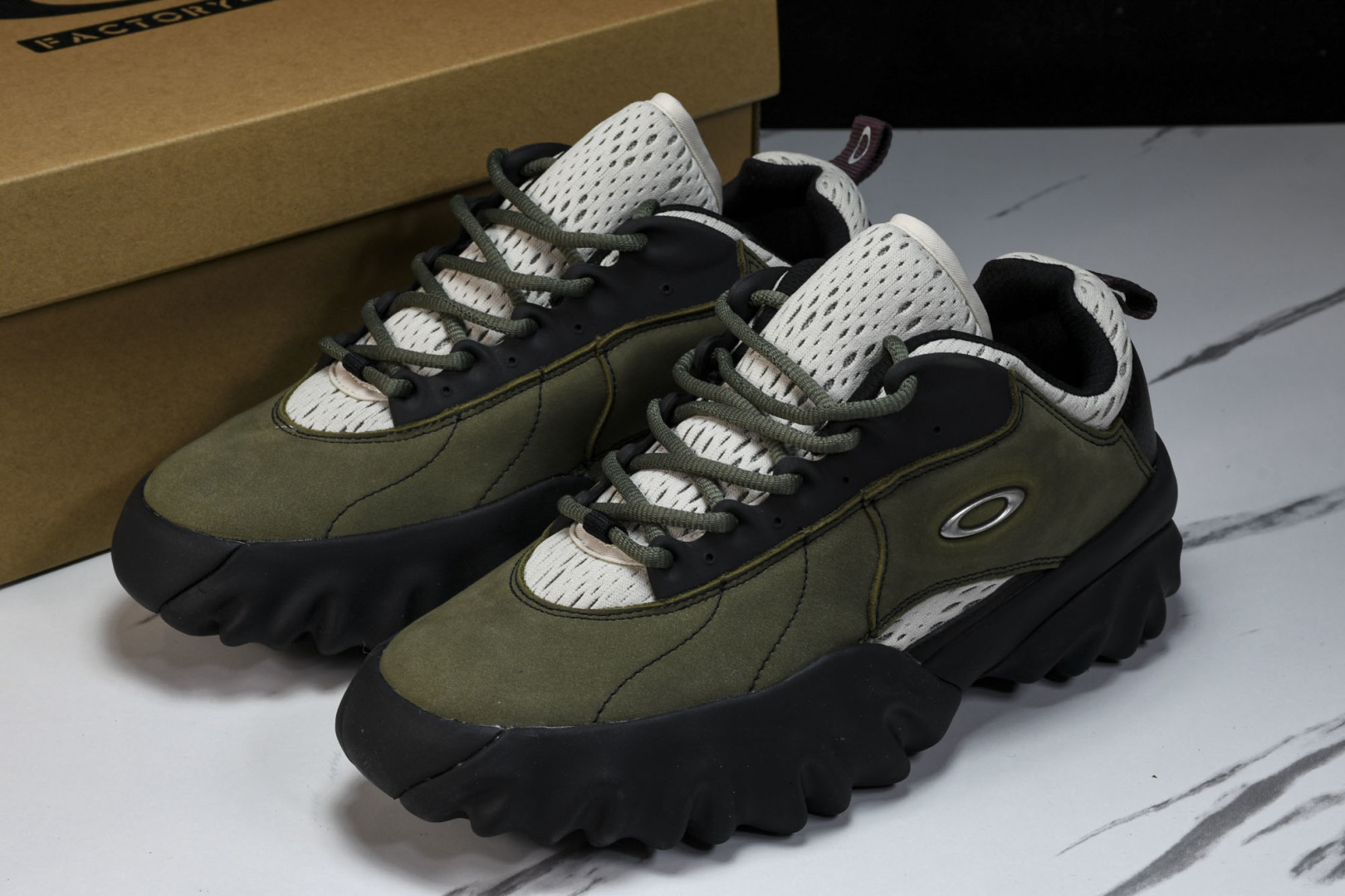 Oakley 尺码39-46

纯原-Brain Dead x Oakley Factory Team 