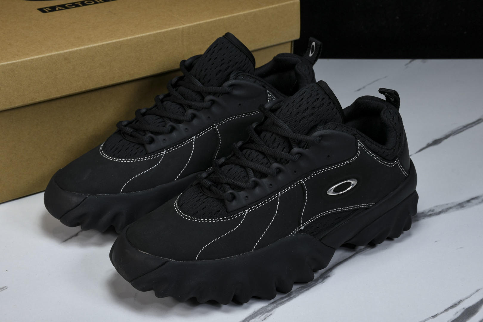 Oakley 尺码39-46

纯原-Brain Dead x Oakley Factory Team 