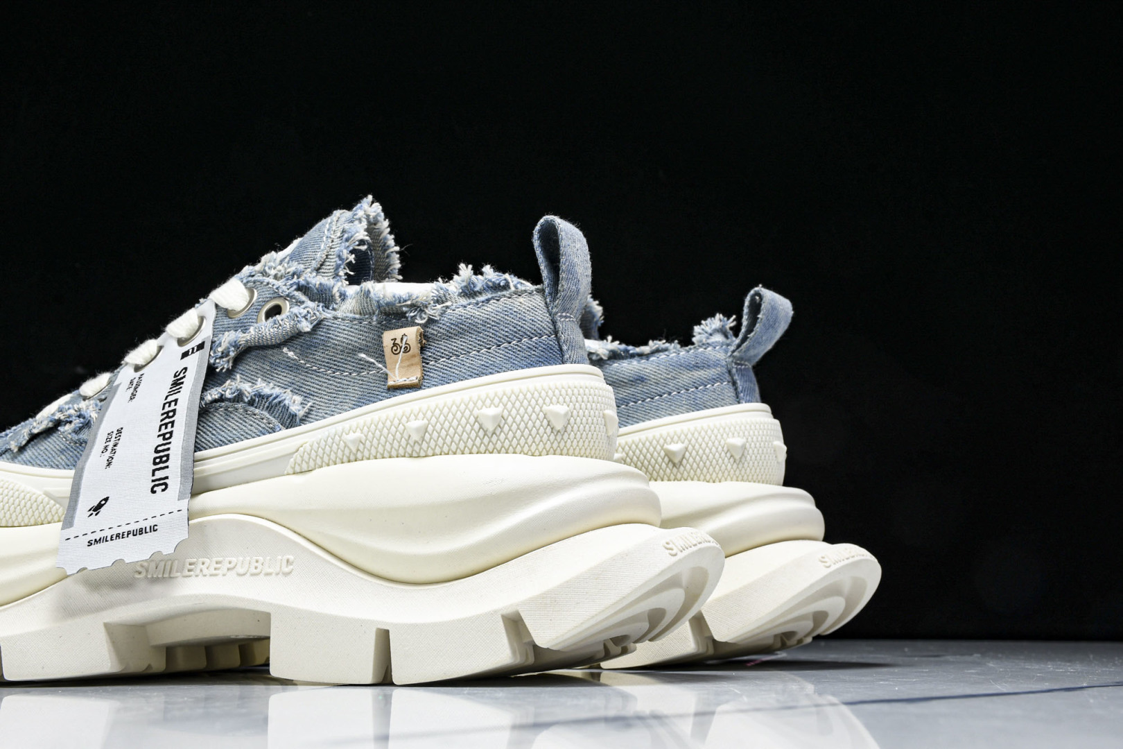 SMILEREPUBLIC 尺码35-45

纯原出品-SMILEREPUBLIC 檀健次 开口笑2.0