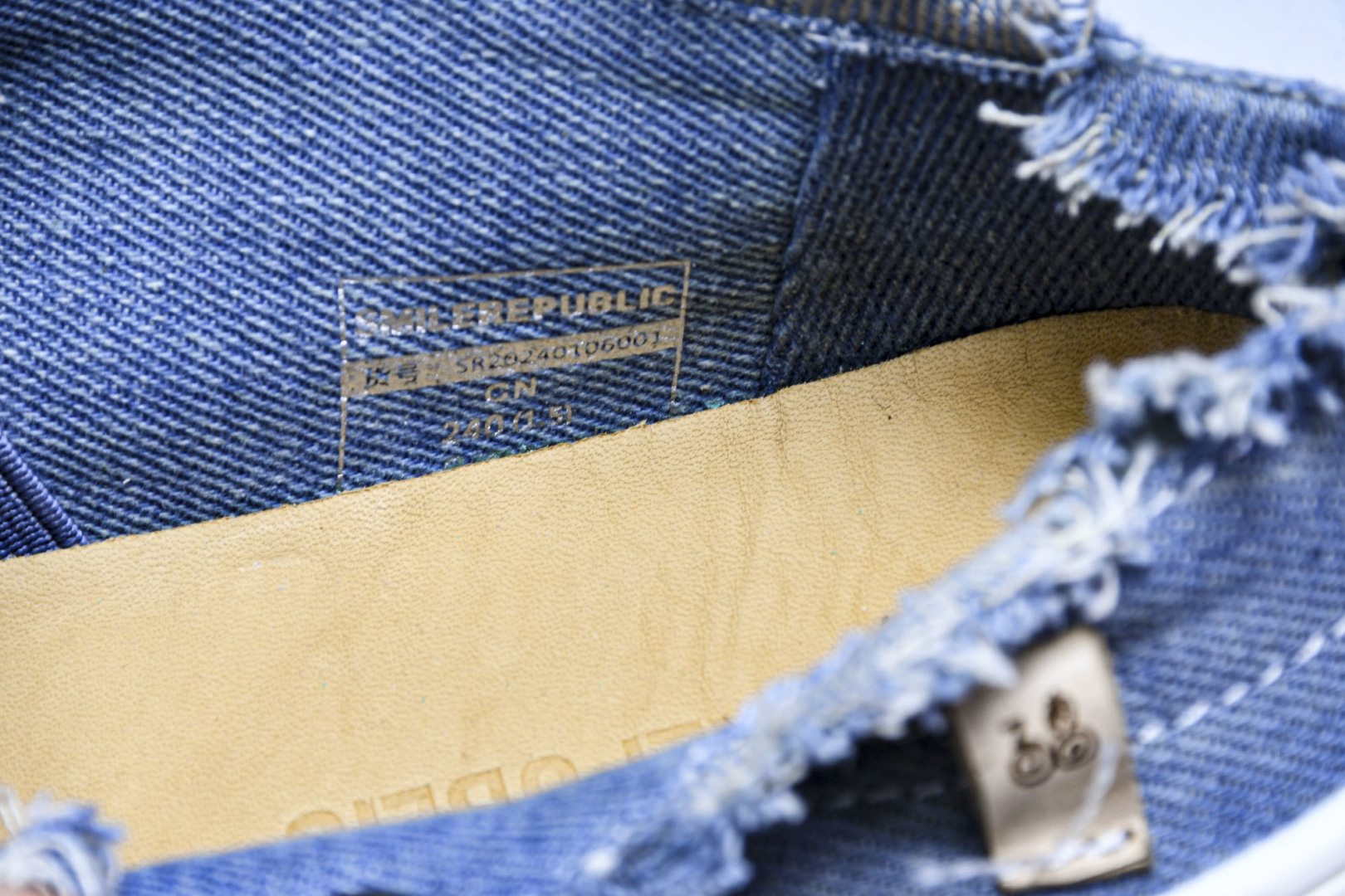 SMILEREPUBLIC 尺码35-45

纯原出品-SMILEREPUBLIC 檀健次 开口笑2.0
