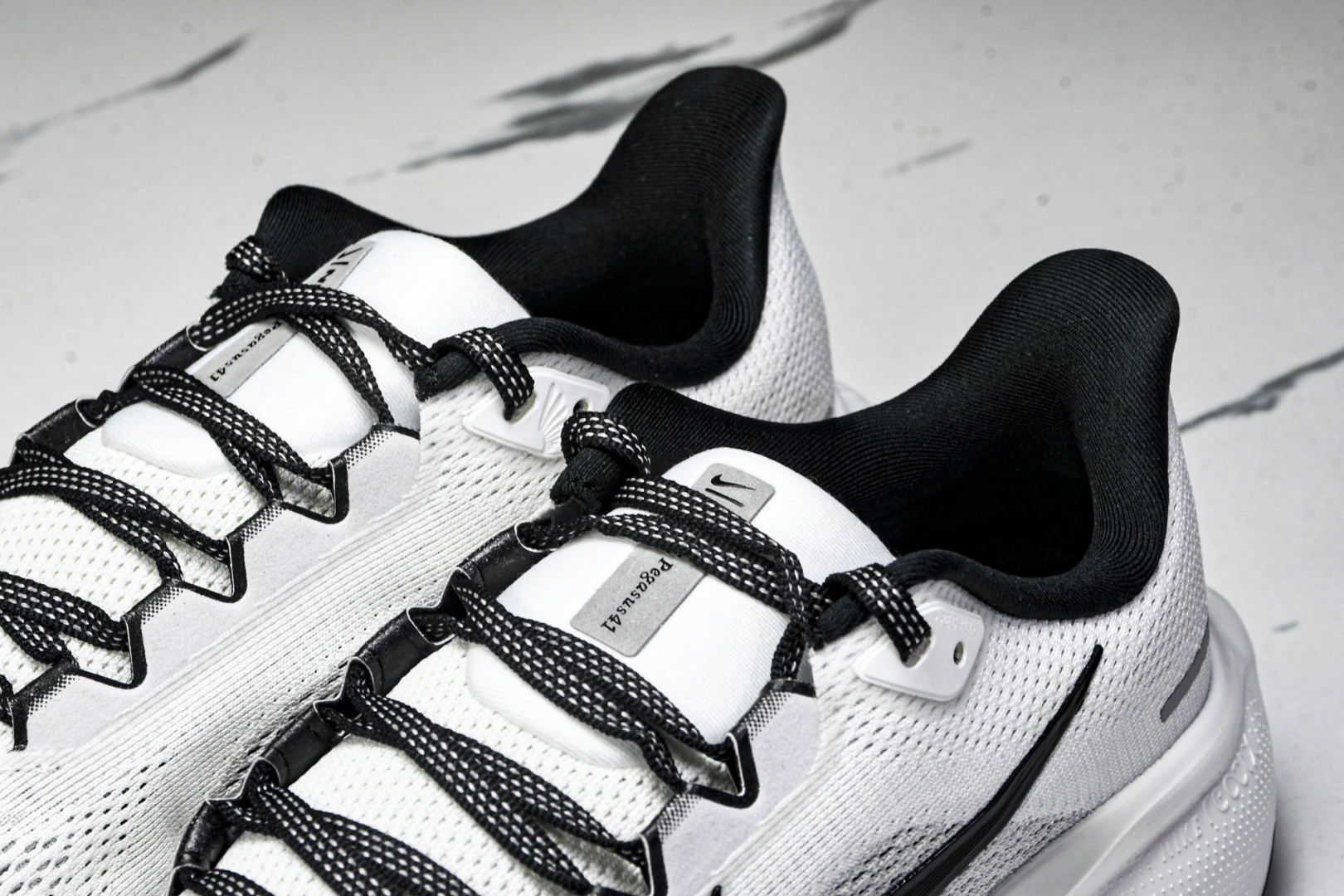  Nike Air Zoom Pegasus  41 登月41代超级飞马系列马拉松跑步鞋 FD2722-