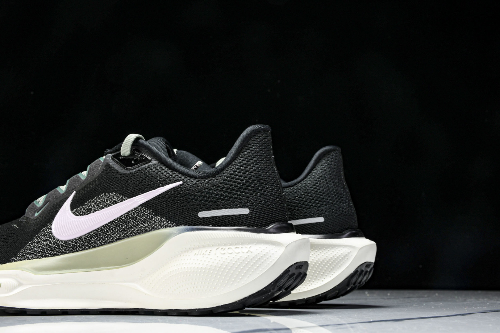  Nike Air Zoom Pegasus  41 登月41代超级飞马系列马拉松跑步鞋 FD2723-