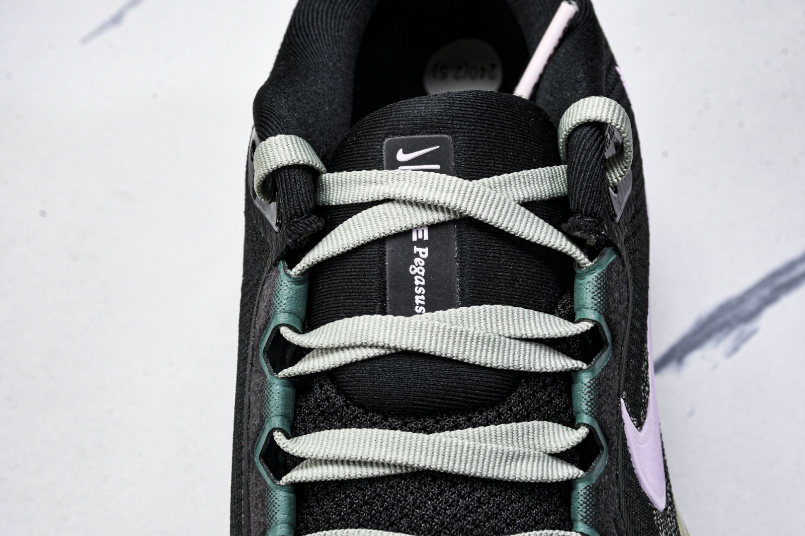  Nike Air Zoom Pegasus  41 登月41代超级飞马系列马拉松跑步鞋 FD2723-
