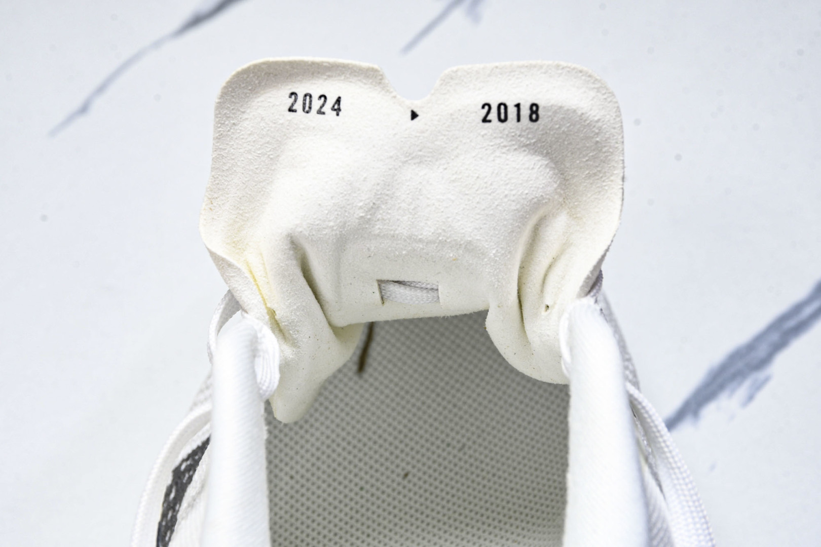  Nk Air Zoom Pegasus 35 飞马系列透气缓震运动跑鞋 FQ7262-100 尺寸39