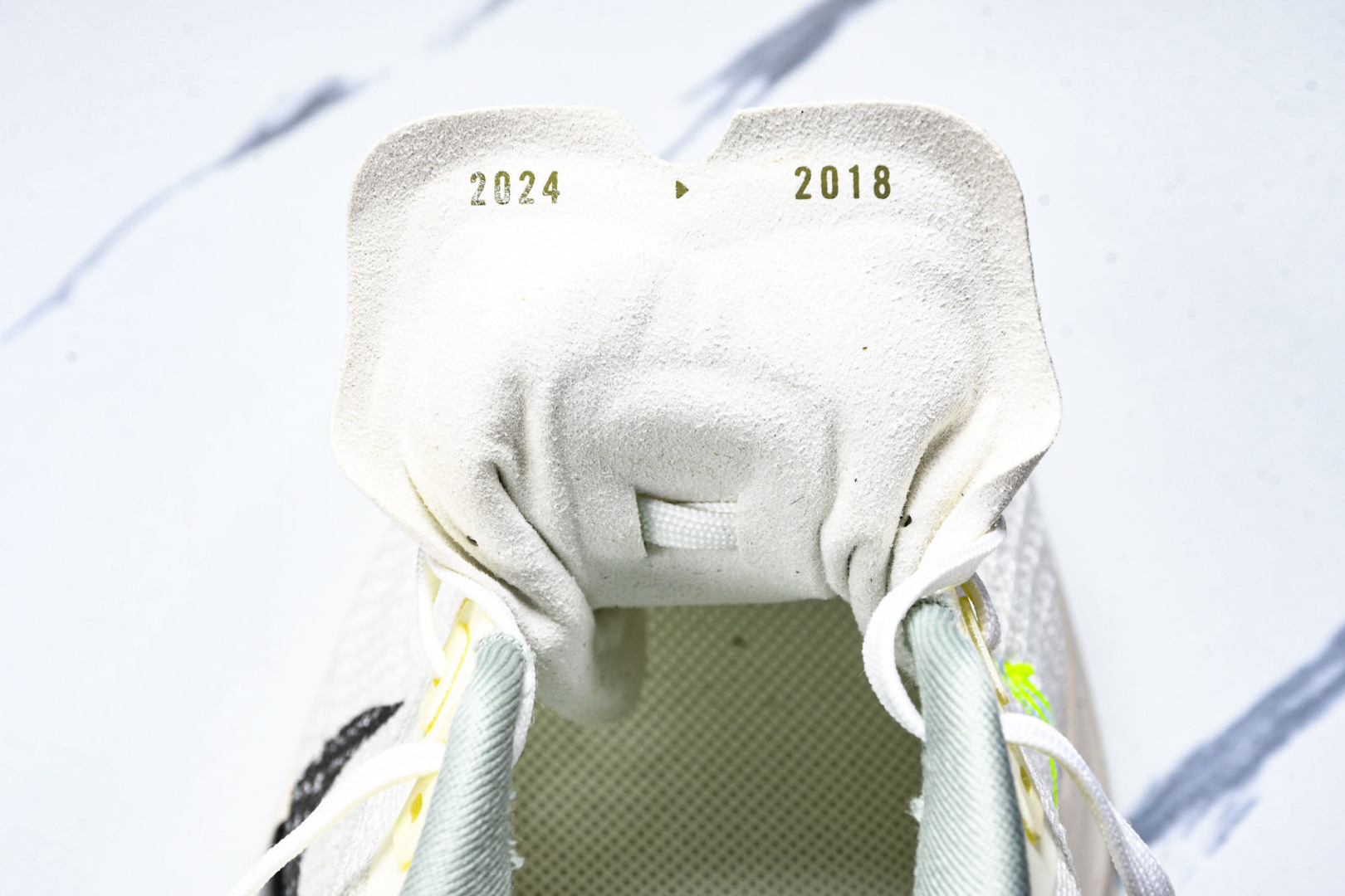  Nk Air Zoom Pegasus 35 飞马系列透气缓震运动跑鞋 HQ3451-101 尺寸39