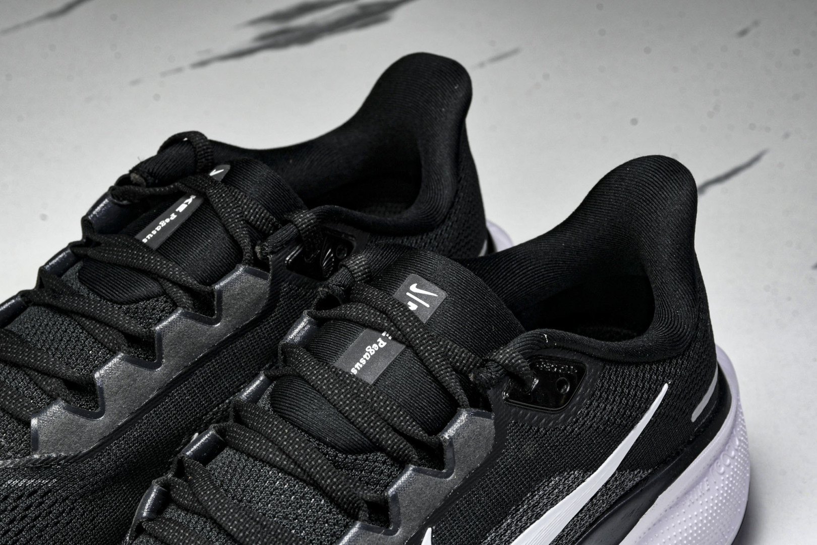  Nk Air Zoom Pegasus 41 耐克网面透气轻便耐磨跑鞋 FD2722-002 尺寸36