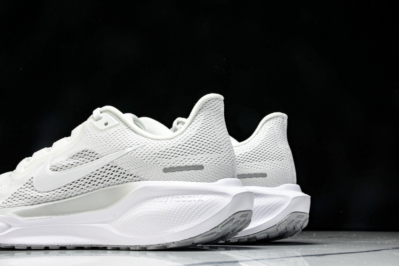  Nk Air Zoom Pegasus 41 耐克网面透气轻便耐磨跑鞋 FD2722-102 尺寸36