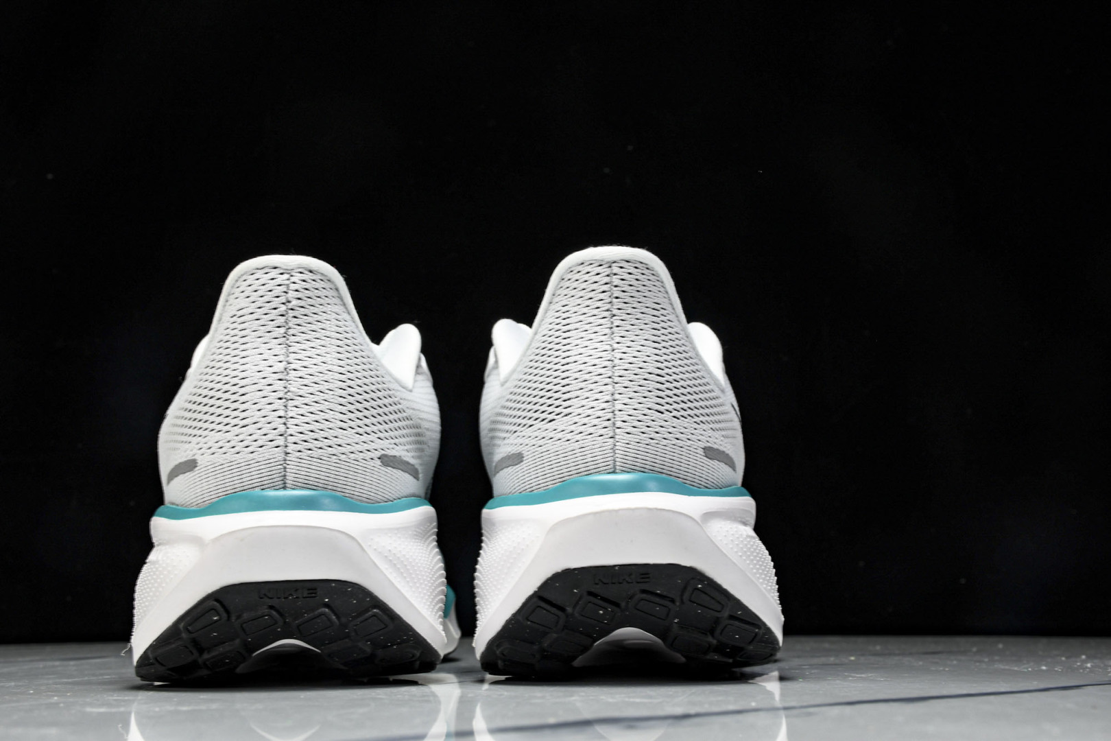  Nk Air Zoom Pegasus 41 耐克网面透气轻便耐磨跑鞋 FD2722-103 尺寸39