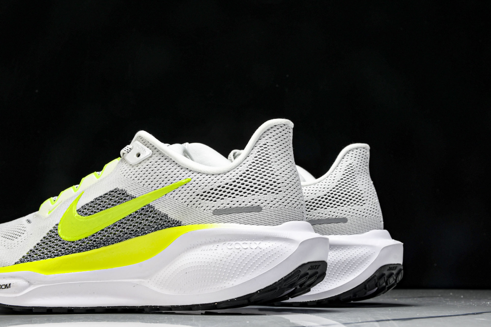  Nk Air Zoom Pegasus 41 耐克网面透气轻便耐磨跑鞋 FD2722-104 尺寸39