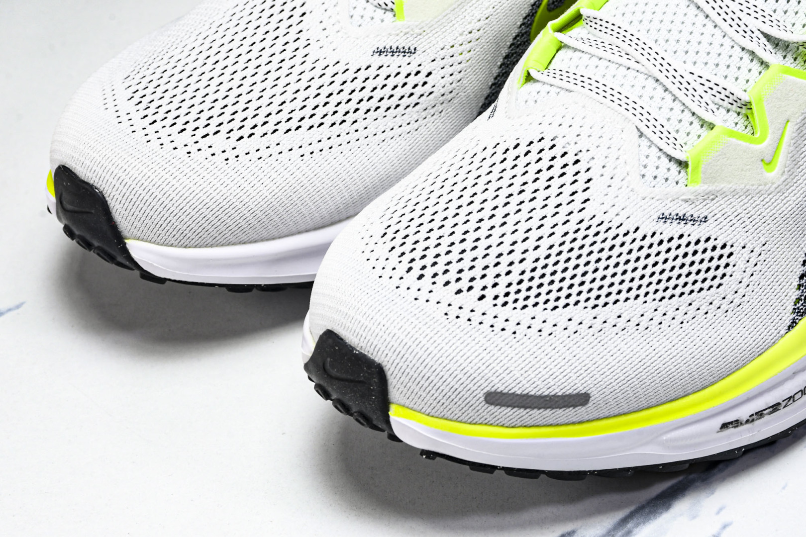  Nk Air Zoom Pegasus 41 耐克网面透气轻便耐磨跑鞋 FD2722-104 尺寸39