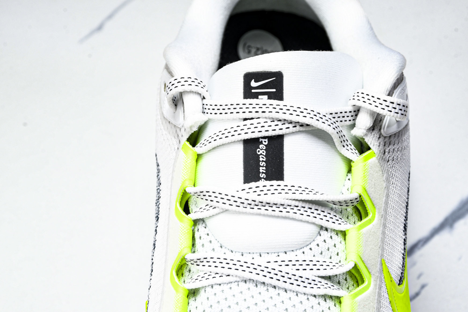  Nk Air Zoom Pegasus 41 耐克网面透气轻便耐磨跑鞋 FD2722-104 尺寸39
