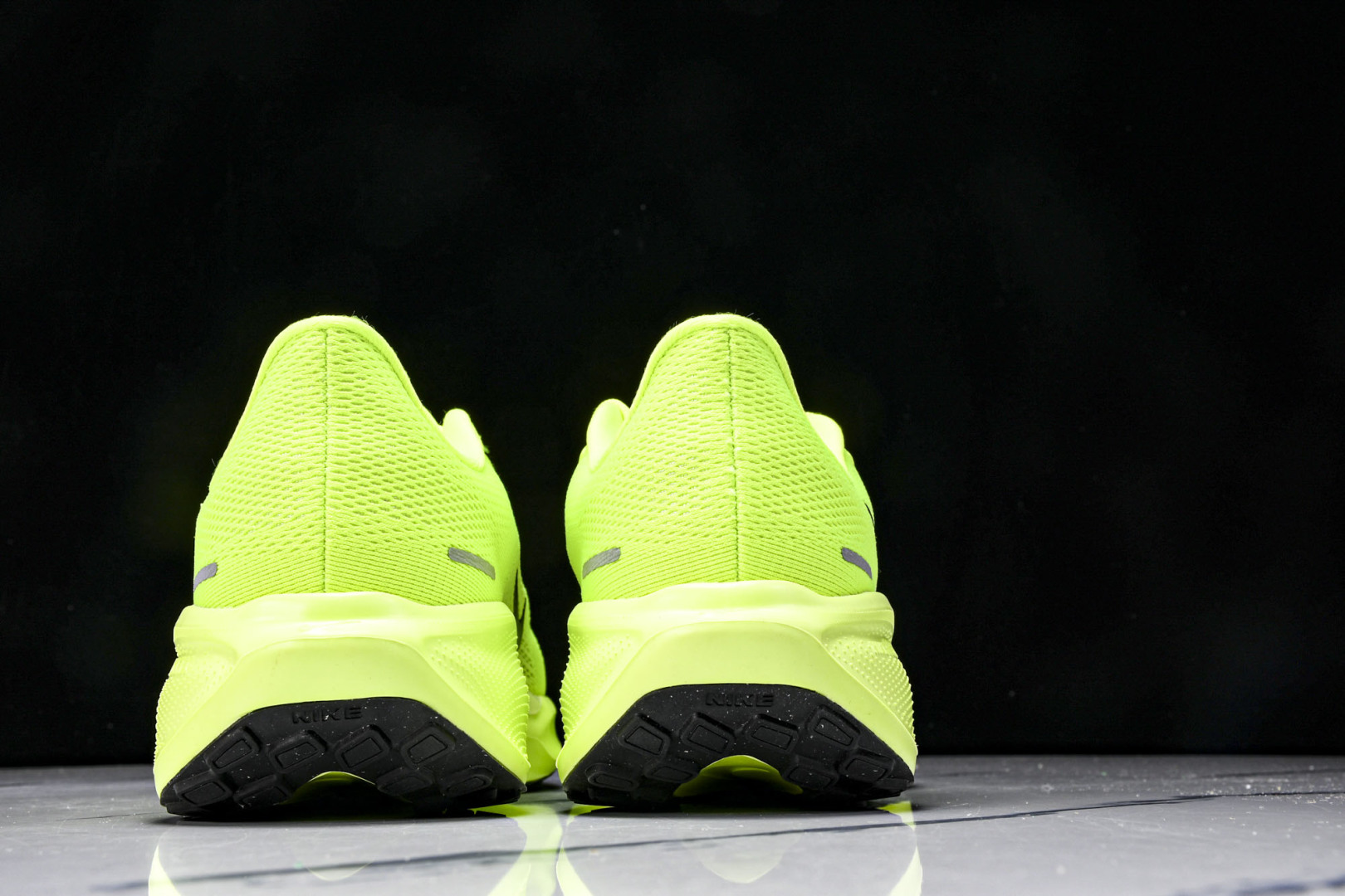  Nk Air Zoom Pegasus 41 耐克网面透气轻便耐磨跑鞋 FD2722-701 尺寸36