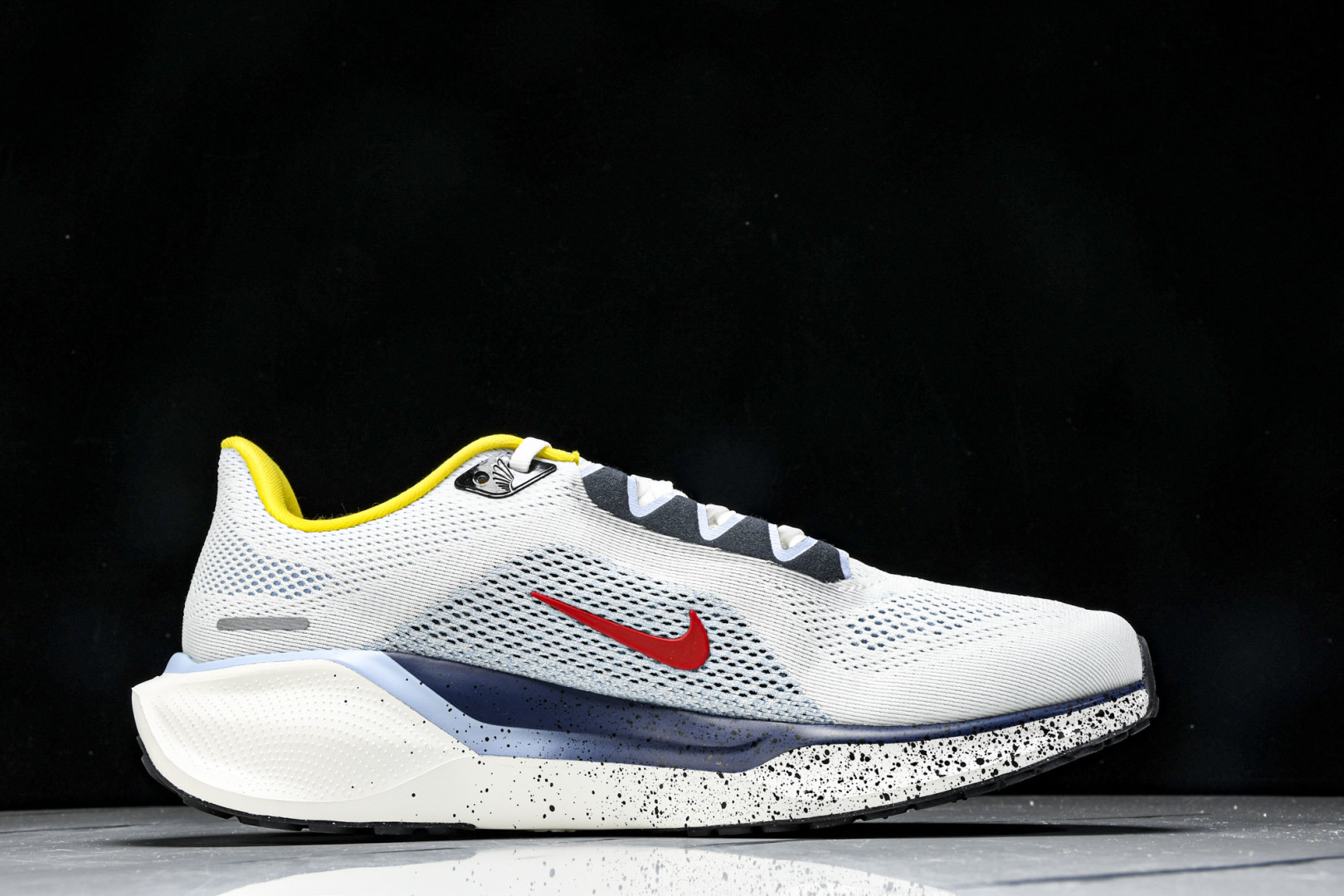  Nk Air Zoom Pegasus 41 耐克网面透气轻便耐磨跑鞋 HJ9068-100 尺寸39