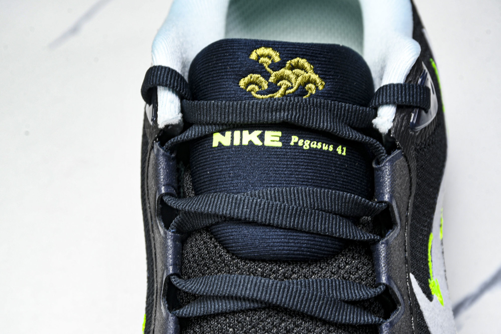  Nk Air Zoom Pegasus 41 耐克网面透气轻便耐磨跑鞋 HQ3452-041 尺寸 3